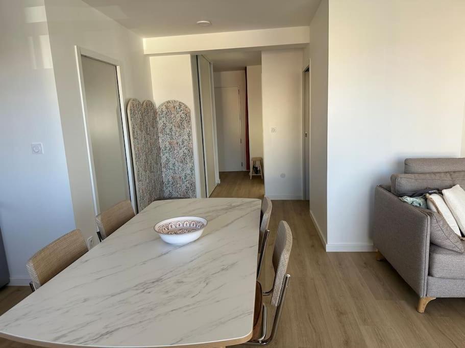 Tres Bel Neuf - Parking Et Terrasse Apartment